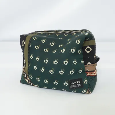 Necessär (UO-76) från UO-76