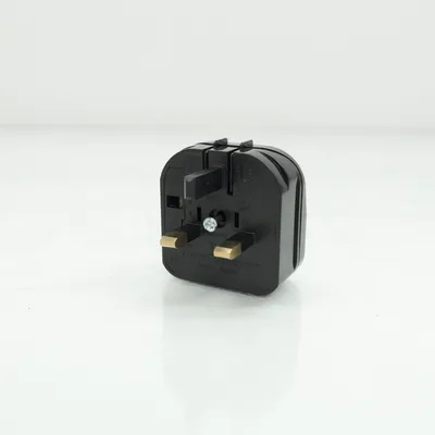 Stickkontakt från Fused