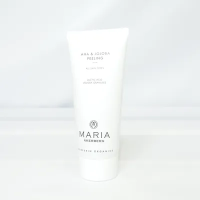 Ansiktspeeling från Maria Åkerberg