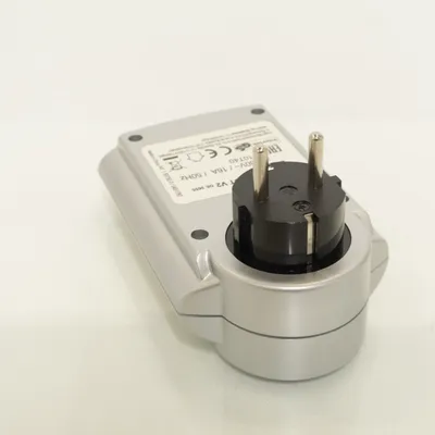 Adapter fra Brennenstuhl