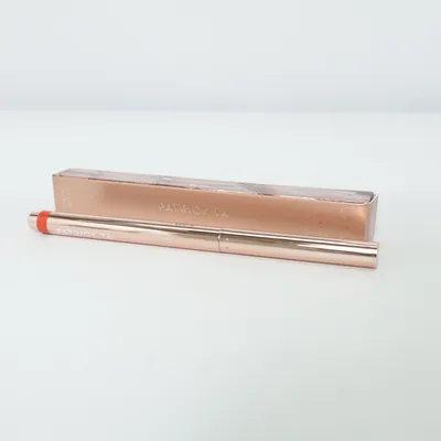 Crayon à lèvres (MAJOR HEADLINES PRECISION LIP CRAYON) de Patrick Ta