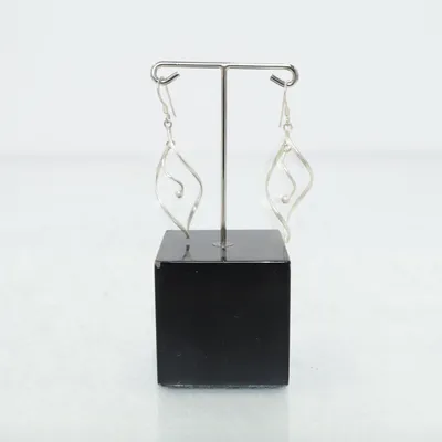 Örhängen (Silverfärgad) Okänd metall