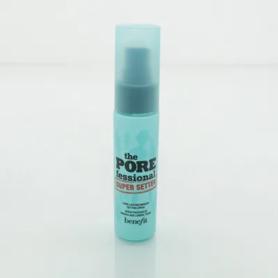 Setting spray van Benefit