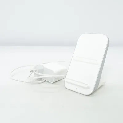 Trådlös laddare (Warp Charge 30 Wireless Charger) från OnePlus