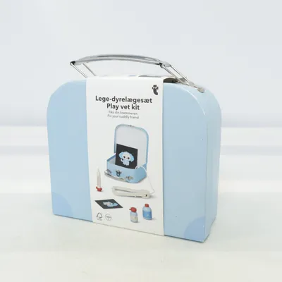 Activity toy (Play Vet Kit) from FSC