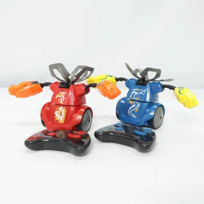 Remote controlled toy (Robo Kombat Balloon Puncher 2-pack Radiostyrda robotar,) from Silverlit