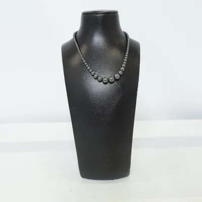 Collier (Noir) Métal inconnu