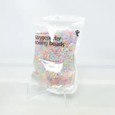 Plastikperler (Blå, Pink, Gul) fra Flying Tiger