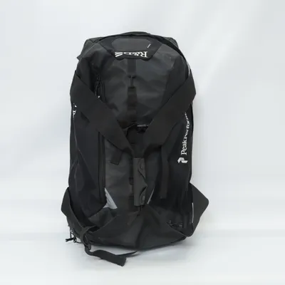 Carry-on suitcase (Black) from Peak Performance