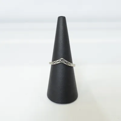 Ring (Silverfärgad) Okänd metall