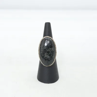 Ring (Svart, Silverfärgad) Okänd metall