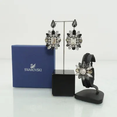 Smyckesset (Svart) från Swarovski Okänd metall