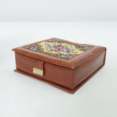 Jewelry storage (Brown, Multicolored)