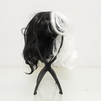 Wig (Black, Gray)
