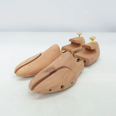 Shoe tree (Brown)