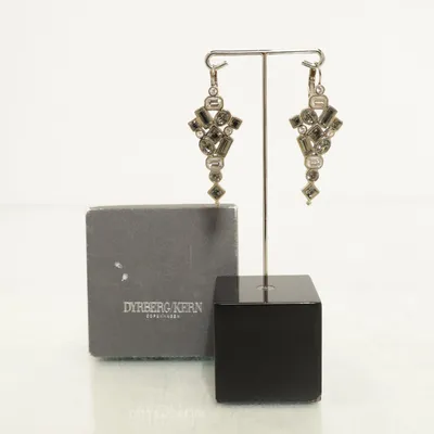 Örhängen (Silverfärgad) från Dyrberg/Kern Okänd metall