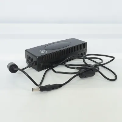 Chargeur d'ordinateur (Smp-120w) de Deltaco