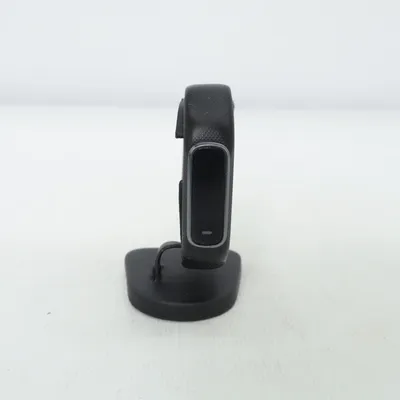 Activity tracker (Vivosmart 4) from Garmin