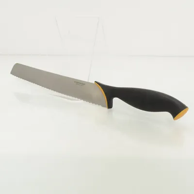 Brödkniv (Svart, Silverfärgad, Orange) från Fiskars