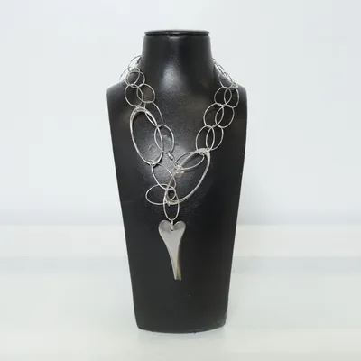 Halsband (Silverfärgad) från Miss Dee Okänd metall