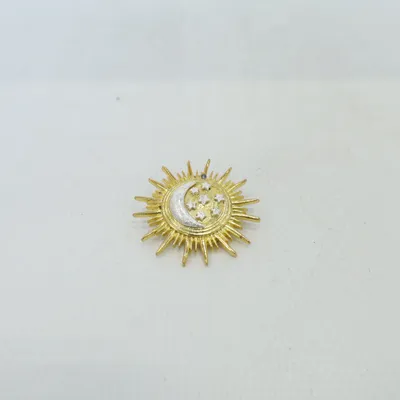 Pendentif (Or, Argent) Métal inconnu