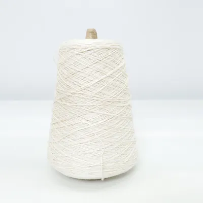 Sewing thread (White)