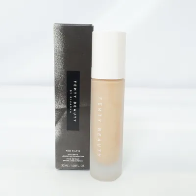 Foundation (PRO FILT'R SOFT MATTE LONGEAR FOUNDATION) från Fenty Beauty