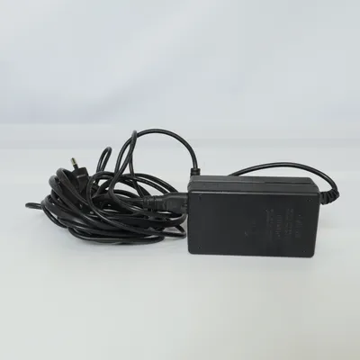 Adapter (NU18-4057300-I3) från Motorola