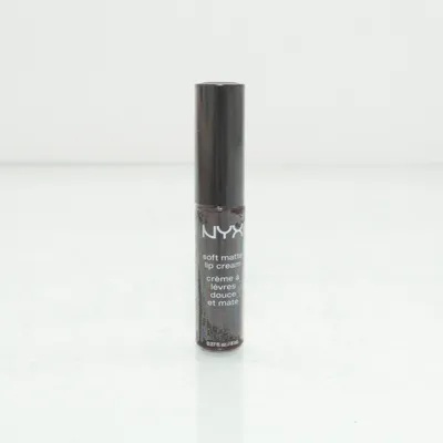 Lip gloss (Black) from NYX