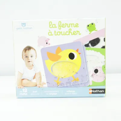 Activity toy (La Ferme À Toucher) from Nathan
