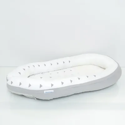 Babynest (Vit, Grå) från Doomoo
