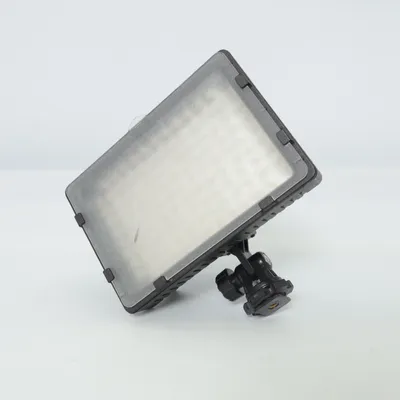 Camera light (CN-126) from Neewer
