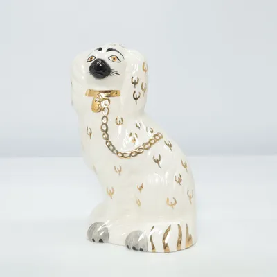 Figurine (White, Gold) from Beswick England