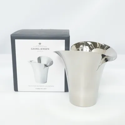 Vas (Silverfärgad) från Georg Jensen