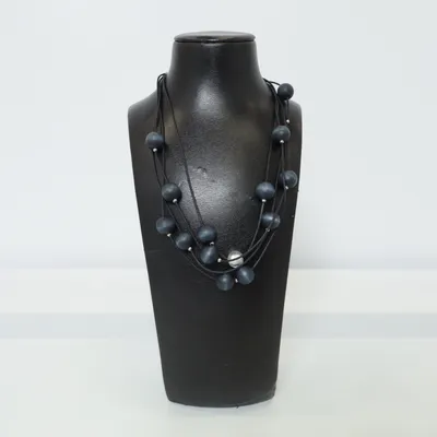 Halsband (Svart, Silverfärgad) från Aarikka Okänd metall