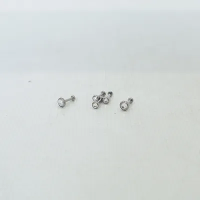 Piercingsmycke (Labret mit Innengewinde) Titan