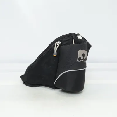 Hydration belt (Black) from Nathan