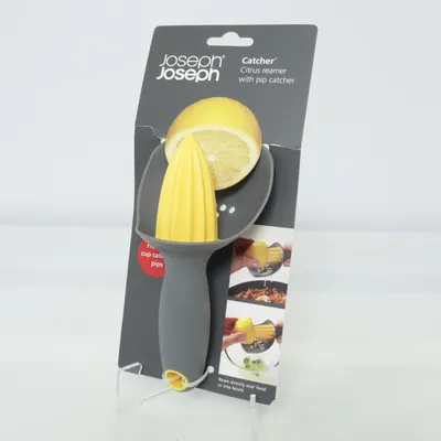 Citrus press (Catcher) from Joseph Joseph
