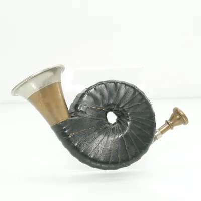 Trumpet (Sort, Guld, Sølv)