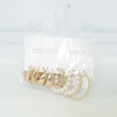 Earrings (Gold, White) from Fashion Jewelry Unknown metal