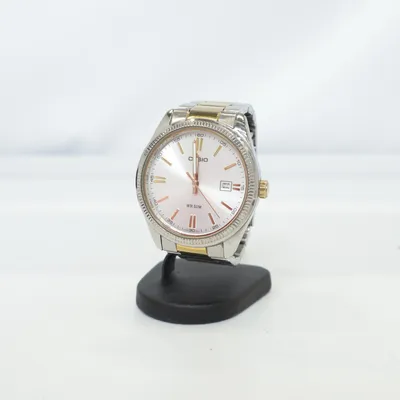 Montre (Argent, Or) de Casio