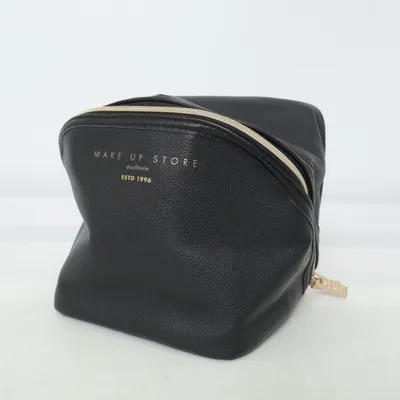 Trousse de toilette (Noir) de Make Up Store