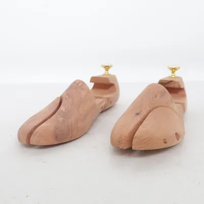 Shoe tree (Brown)