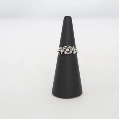 Ring (Silverfärgad) Okänd metall