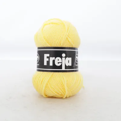 Yarn (Freja) from Svarta Fåret Acrylic