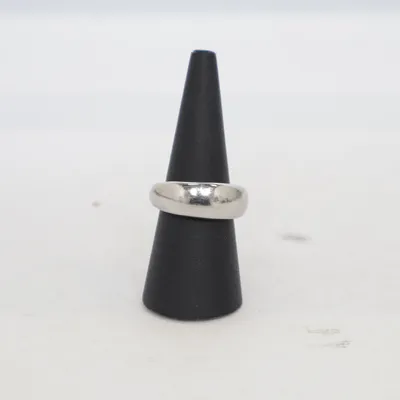 Ring (Silverfärgad) Okänd metall