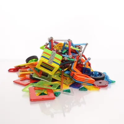 Byggsats (Flerfärgad) från Geomag