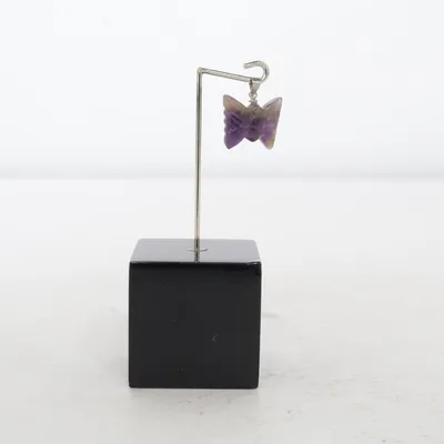 Pendentif (Violet) Métal inconnu