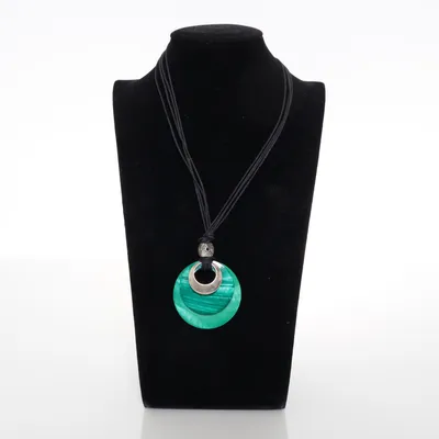 Ketting (Groen, Zwart, Zilver) Onbekend materiaal