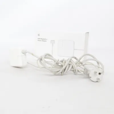 Computer oplader (A1436) van Apple